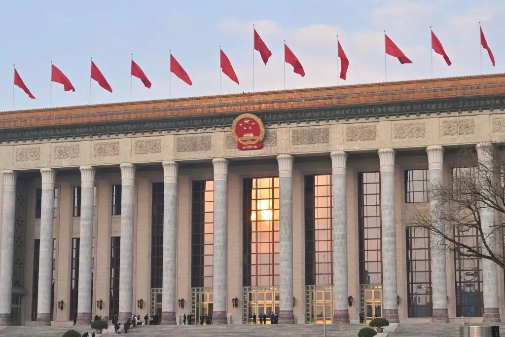 李強提到：新型儲能、“沙戈荒”、海上風電